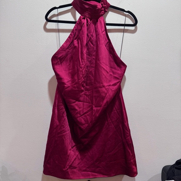 Chic Backless Red Dress - Picture 2 of 5